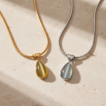 The Waterdrop Necklace